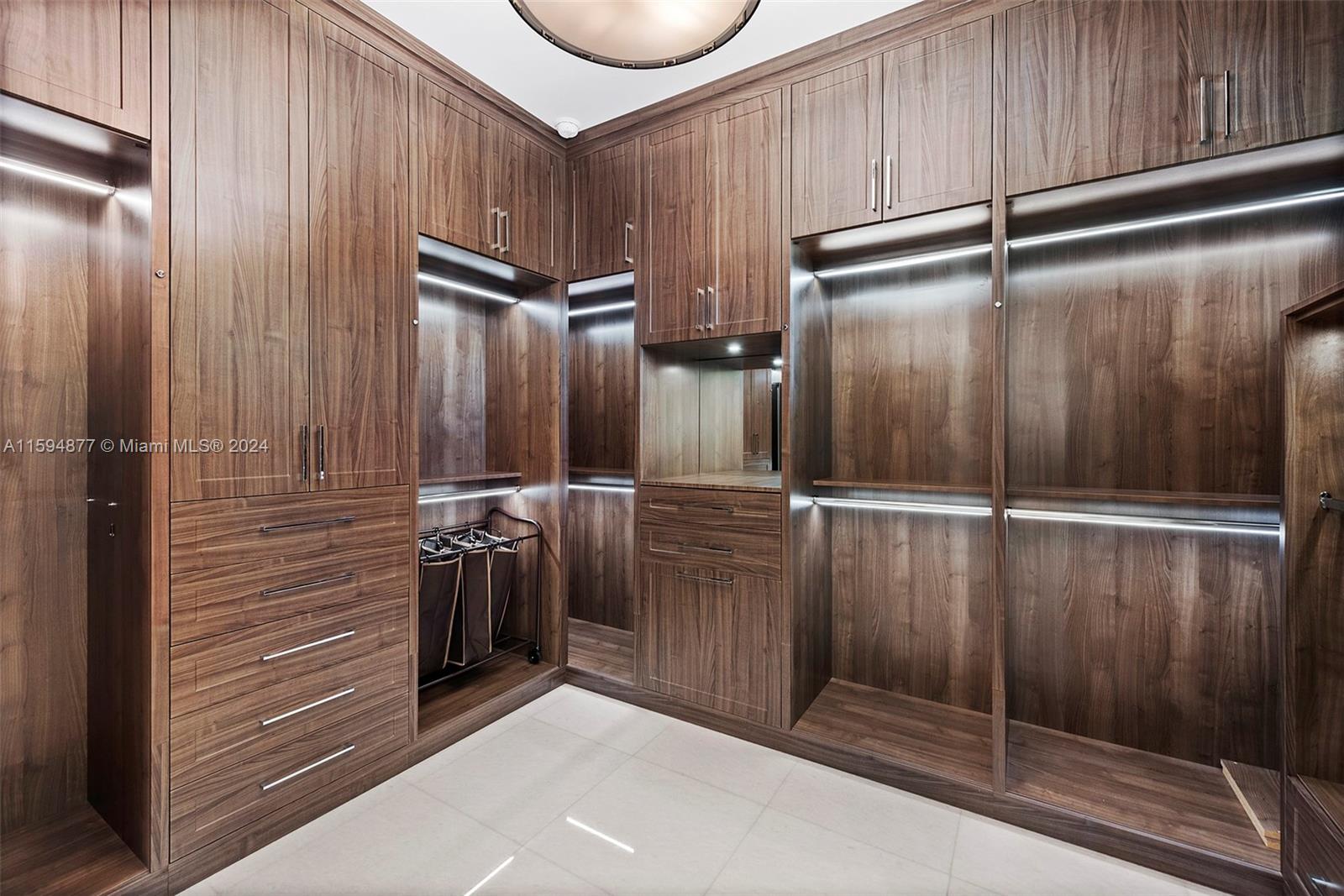 CORAL RIDGE COUNTRY CLUB - Residential