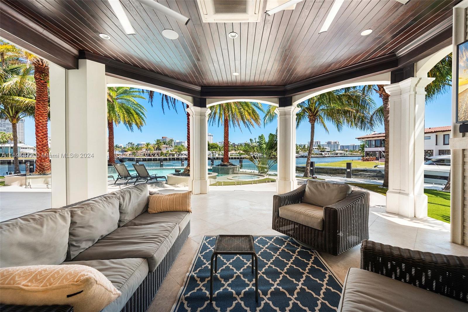 CORAL RIDGE COUNTRY CLUB - Residential
