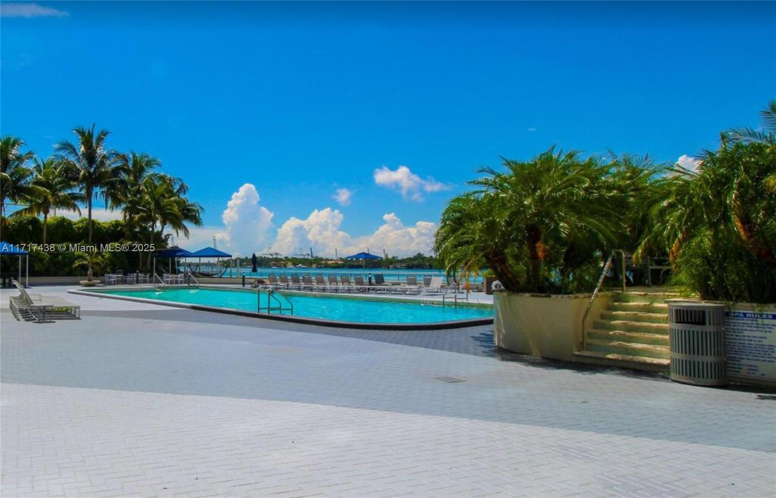 MIRADOR 1000 CONDO - Residential