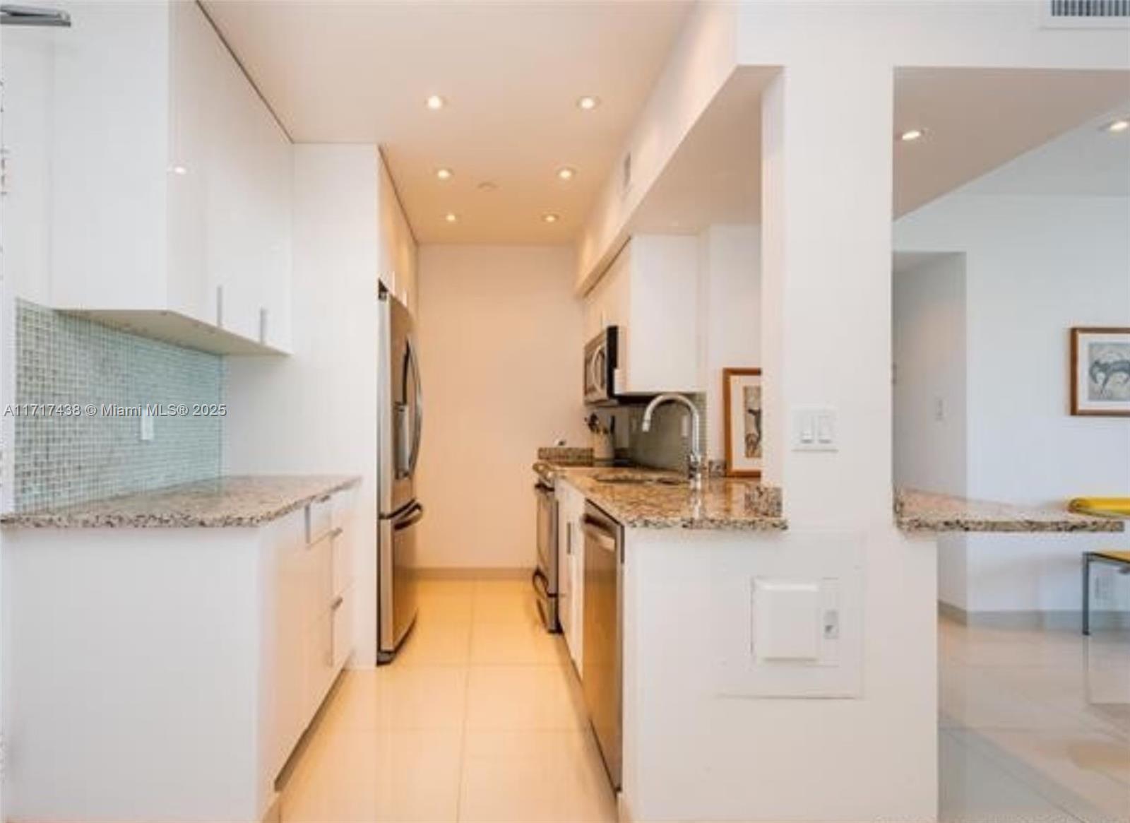 MIRADOR 1000 CONDO - Residential