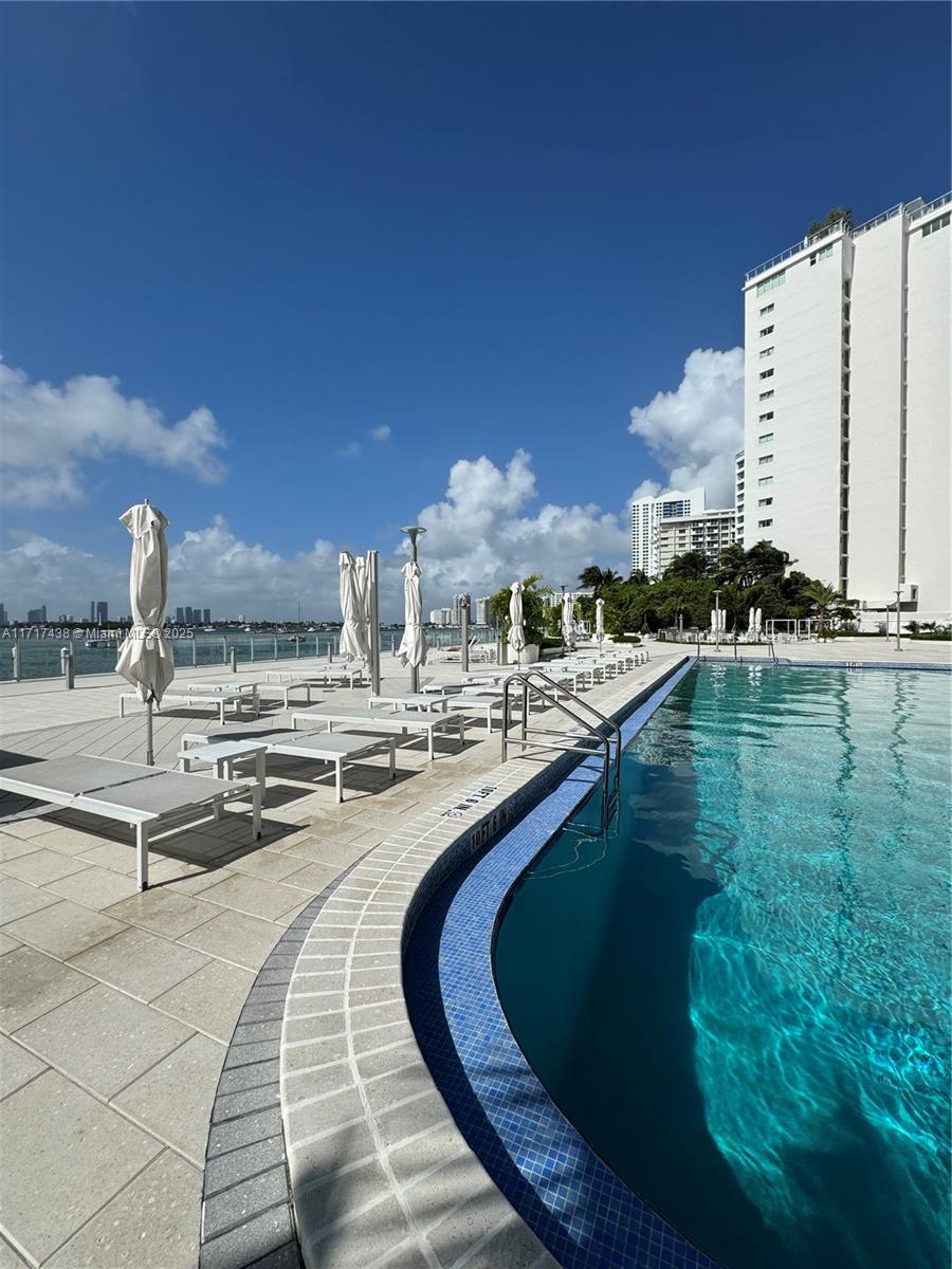 MIRADOR 1000 CONDO - Residential
