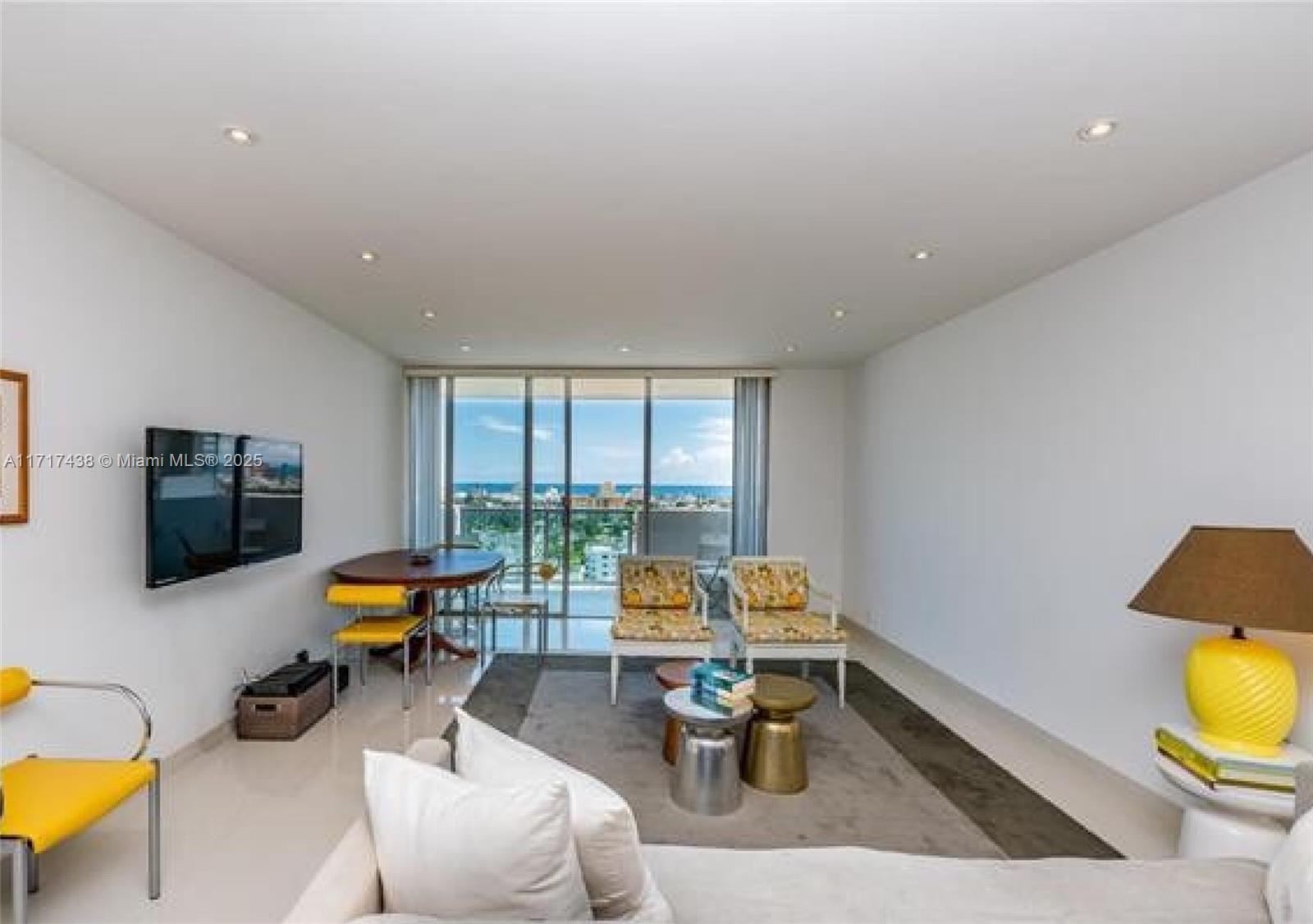 MIRADOR 1000 CONDO - Residential