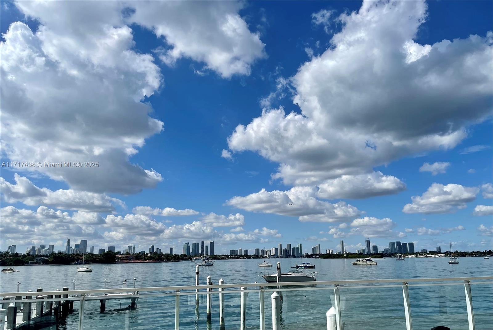 MIRADOR 1000 CONDO - Residential