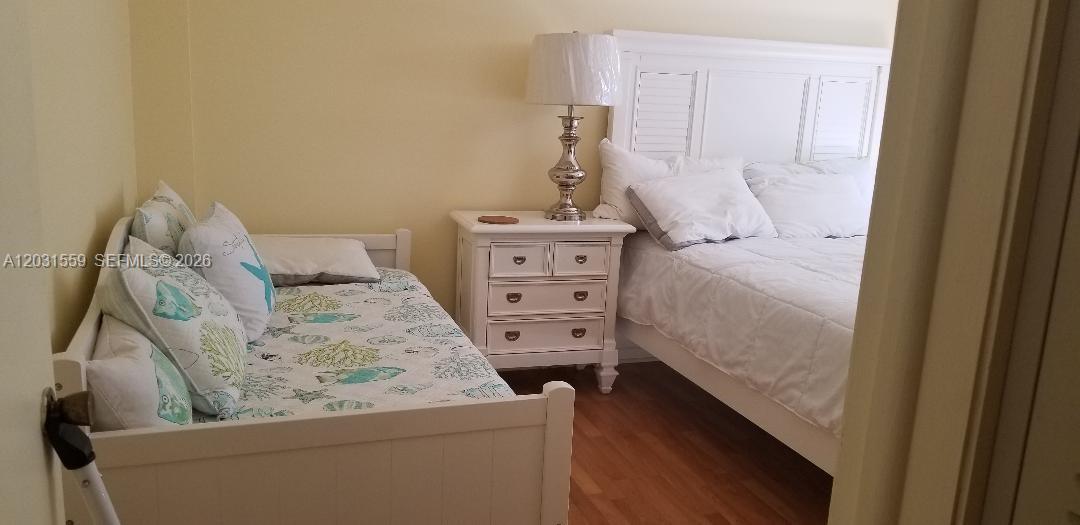 NORTH BAY VILLAS CONDO - Residential
