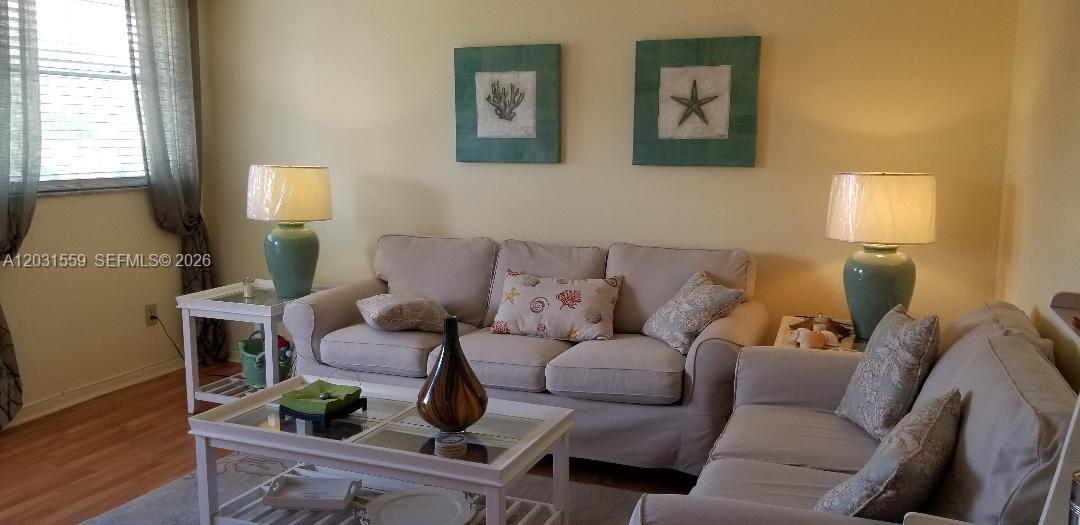 NORTH BAY VILLAS CONDO - Residential
