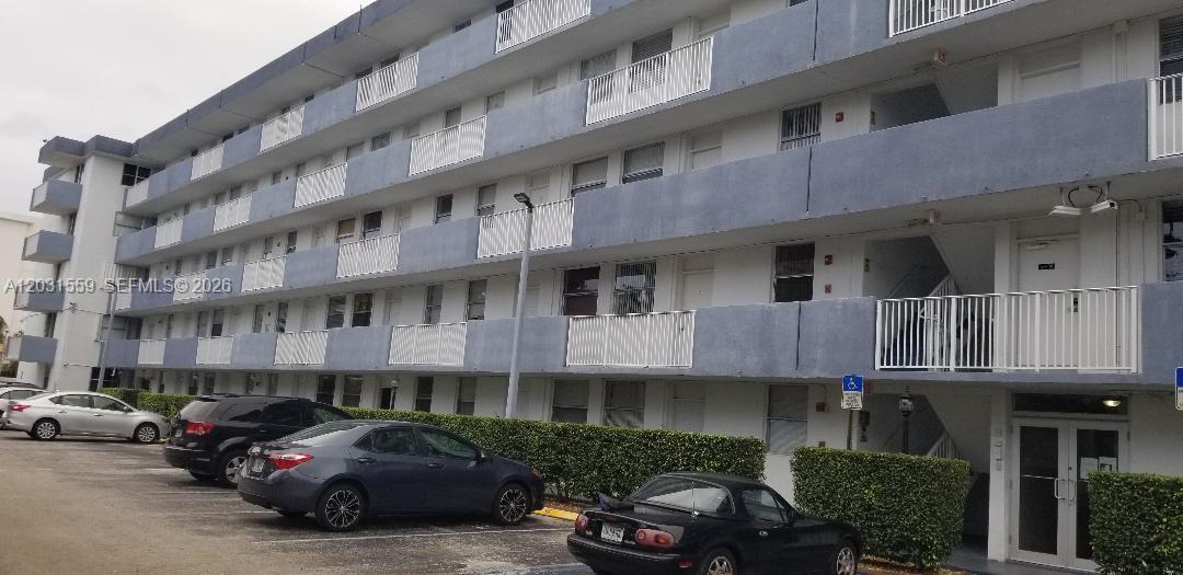 NORTH BAY VILLAS CONDO - Residential