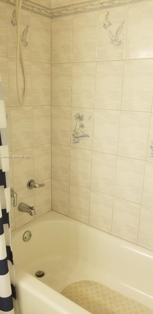 NORTH BAY VILLAS CONDO - Residential