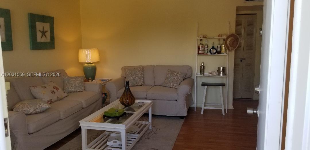 NORTH BAY VILLAS CONDO - Residential