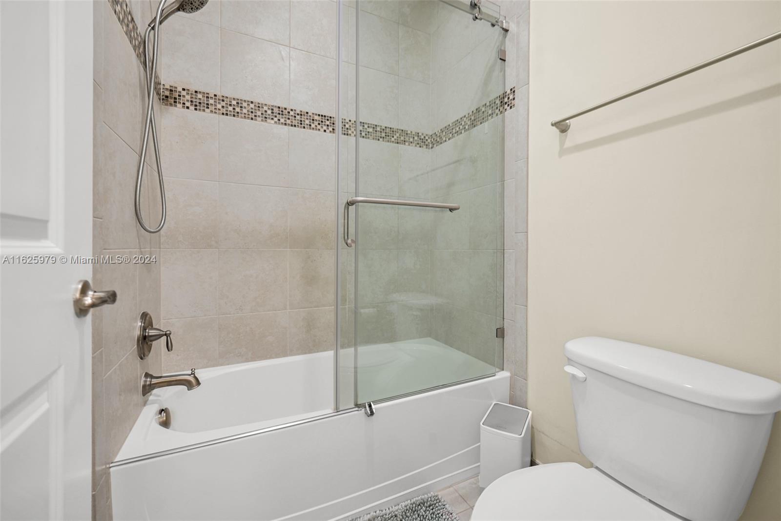 PEMBROKE LAKES SOUTH - Residential