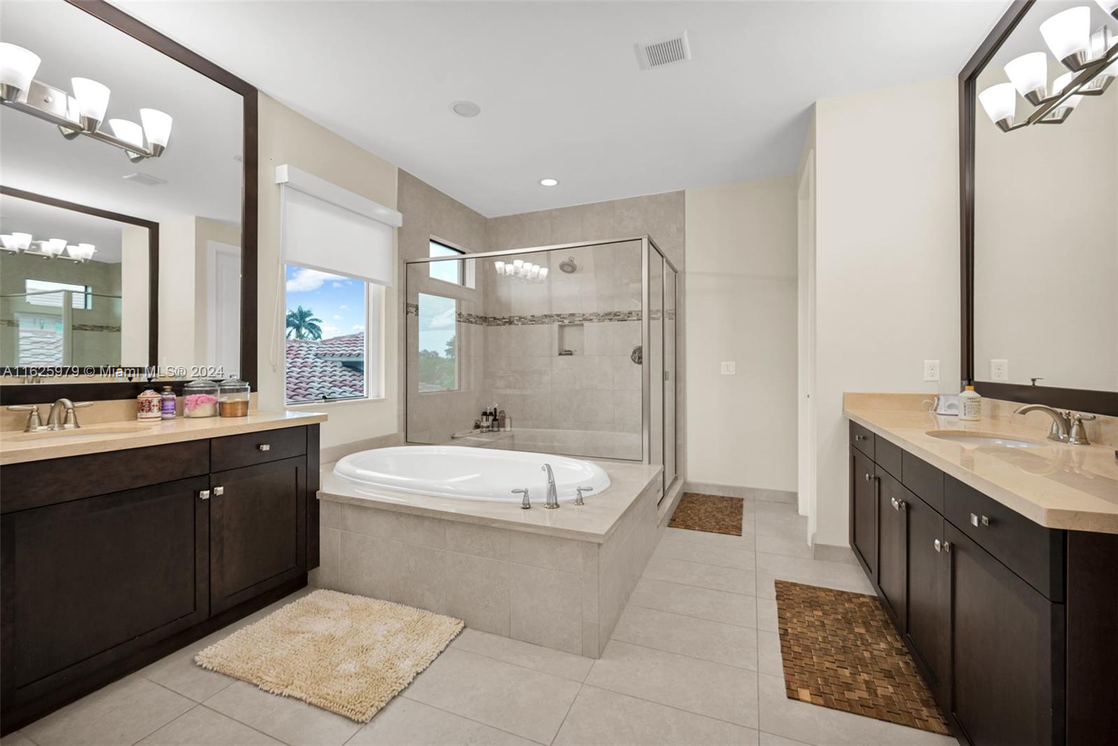 PEMBROKE LAKES SOUTH - Residential