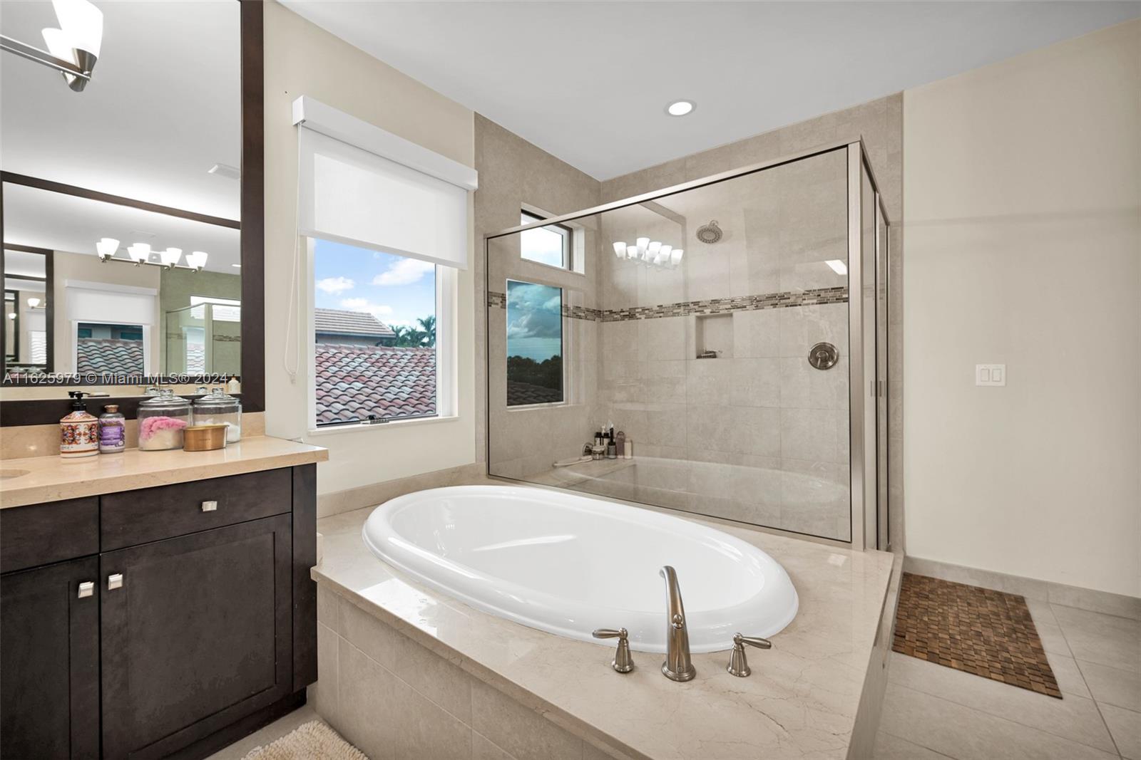 PEMBROKE LAKES SOUTH - Residential