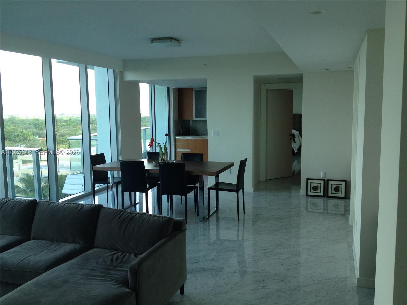 GROVENOR HOUSE CONDO - Residential Lease