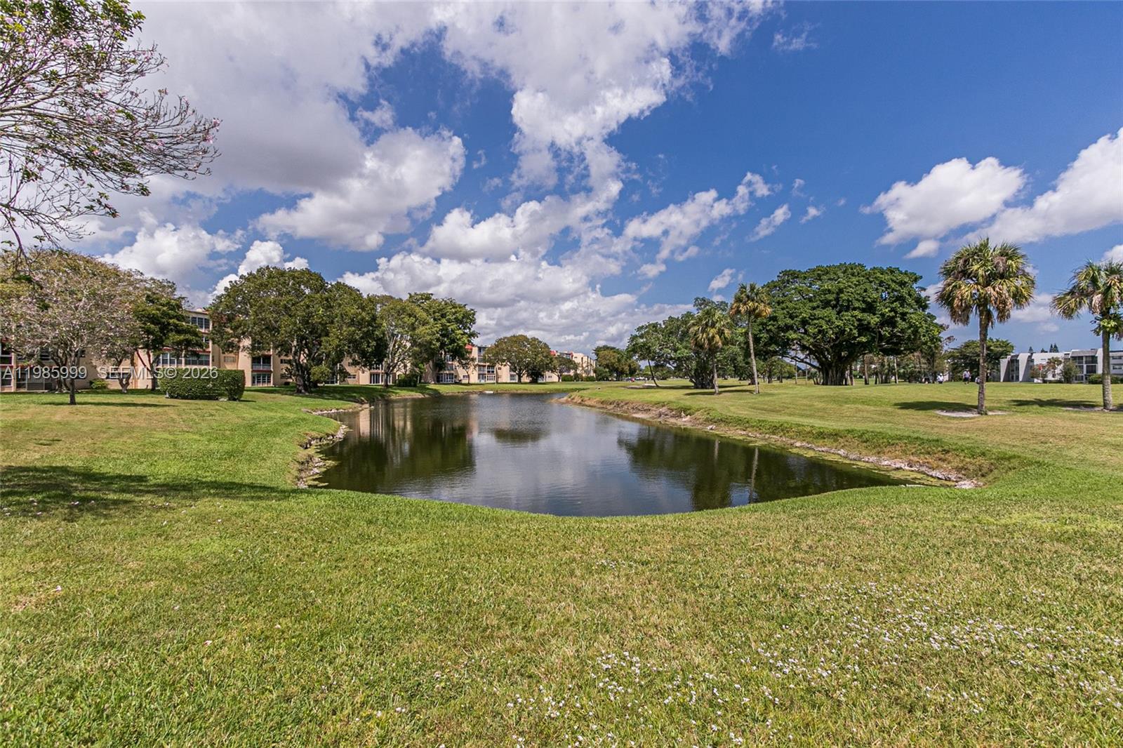 ORIOLE GOLF & TENNIS CLUB - Residential