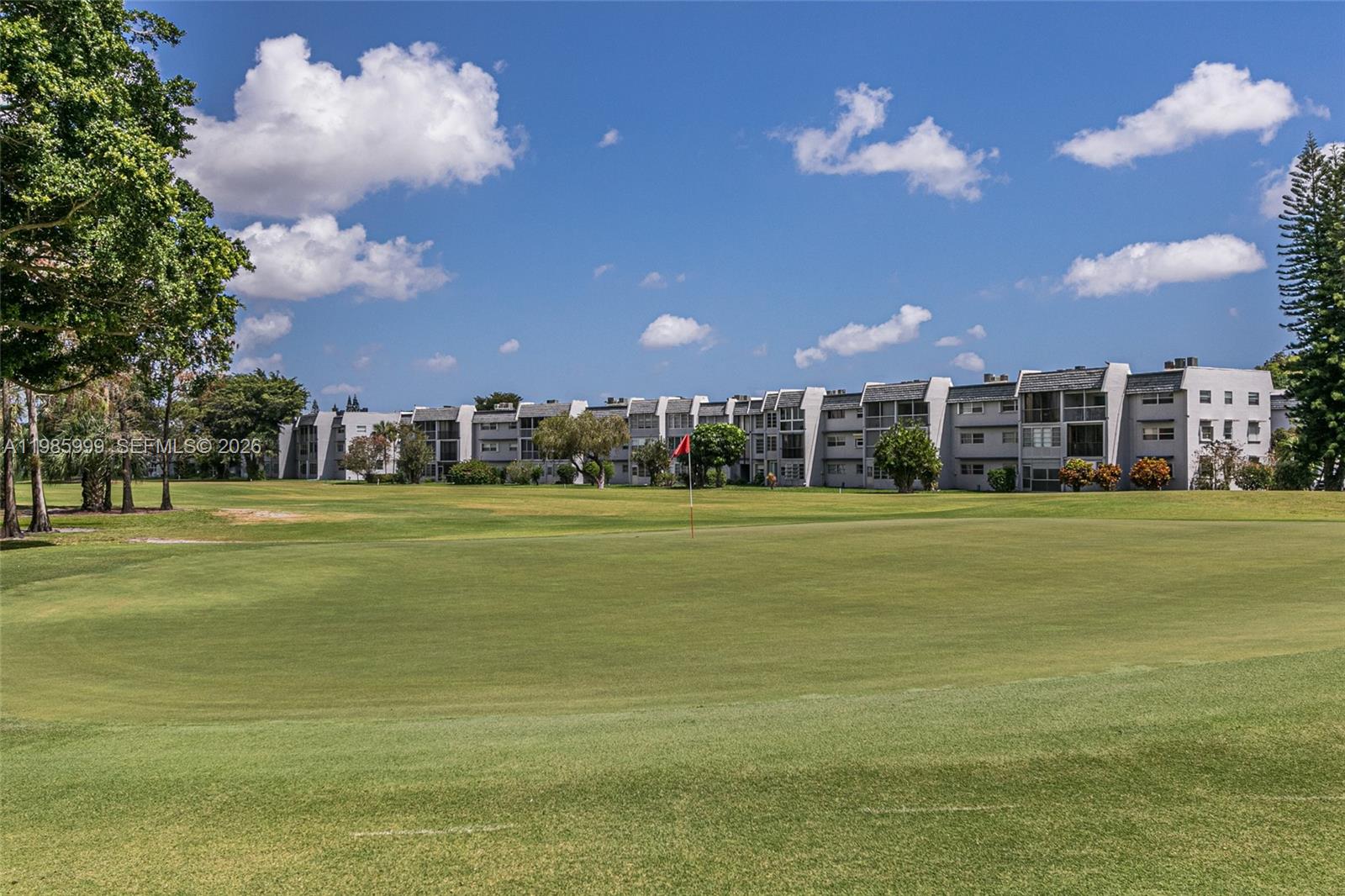 ORIOLE GOLF & TENNIS CLUB - Residential