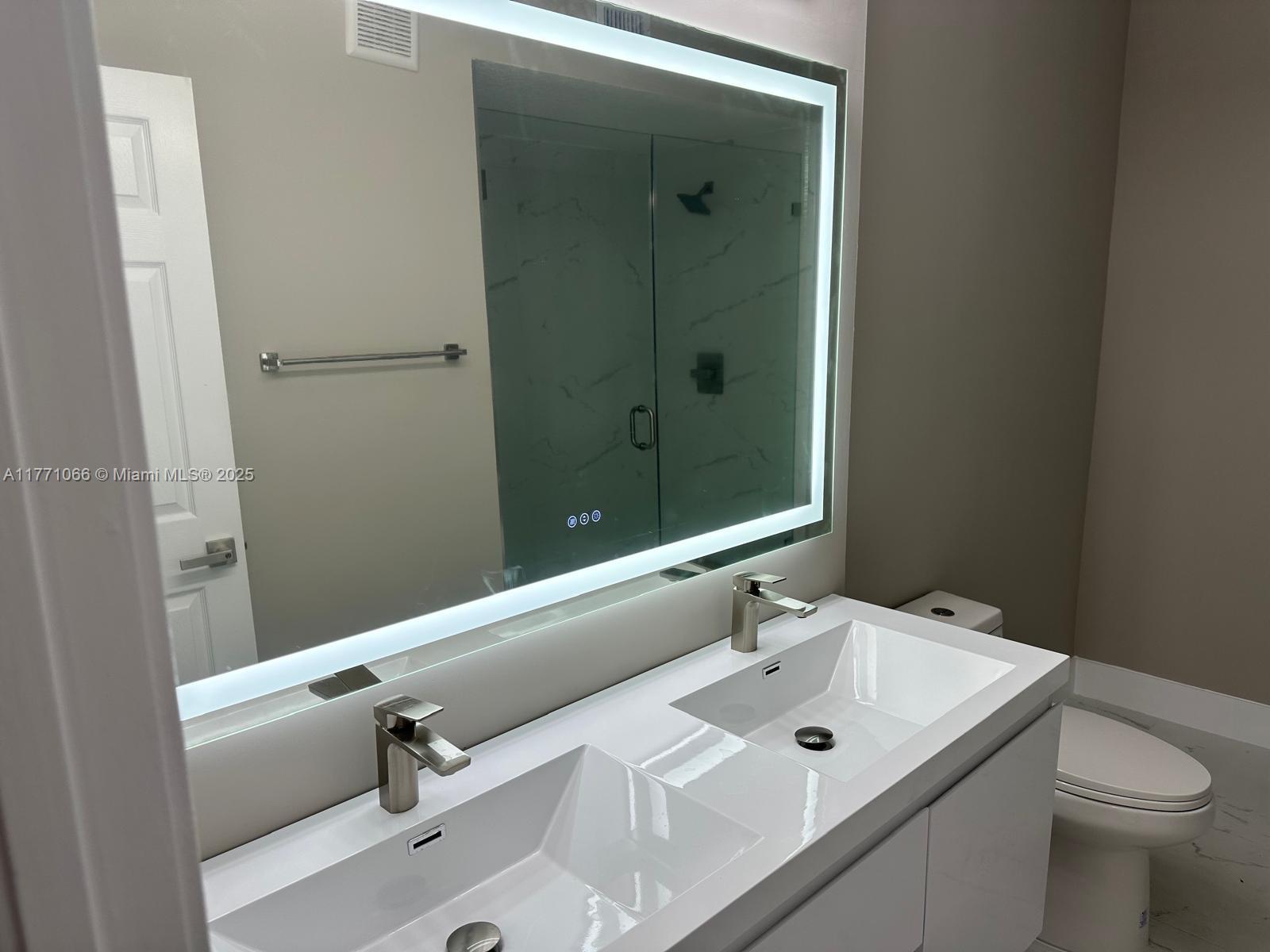 DORAL CHASE - Residential Lease