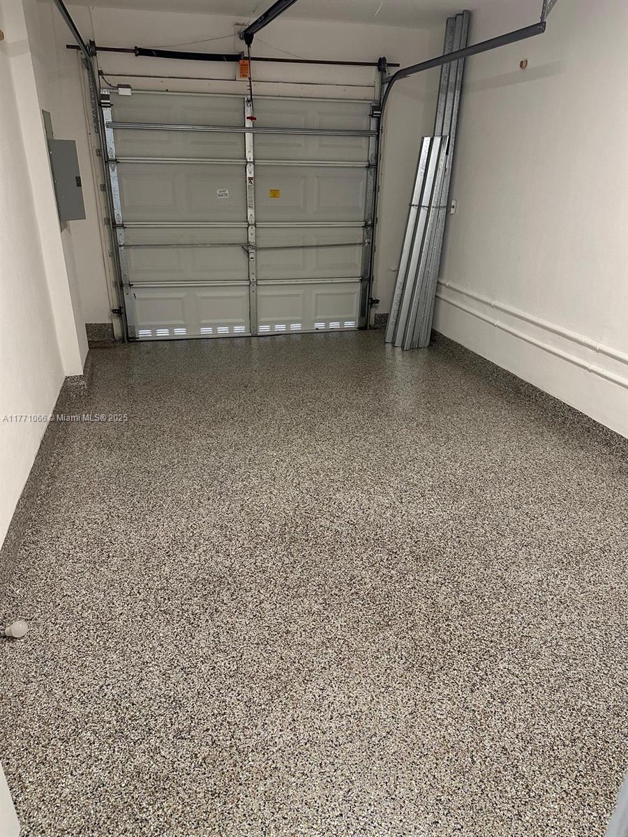 DORAL CHASE - Residential Lease