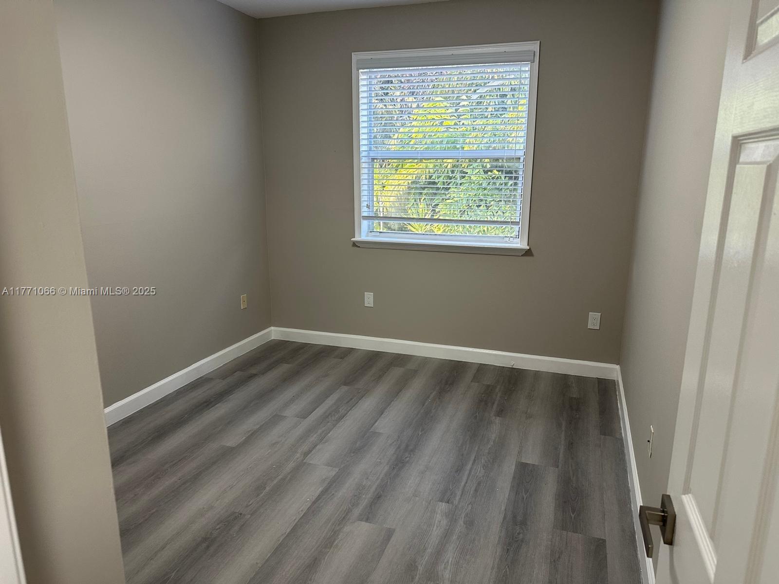 DORAL CHASE - Residential Lease
