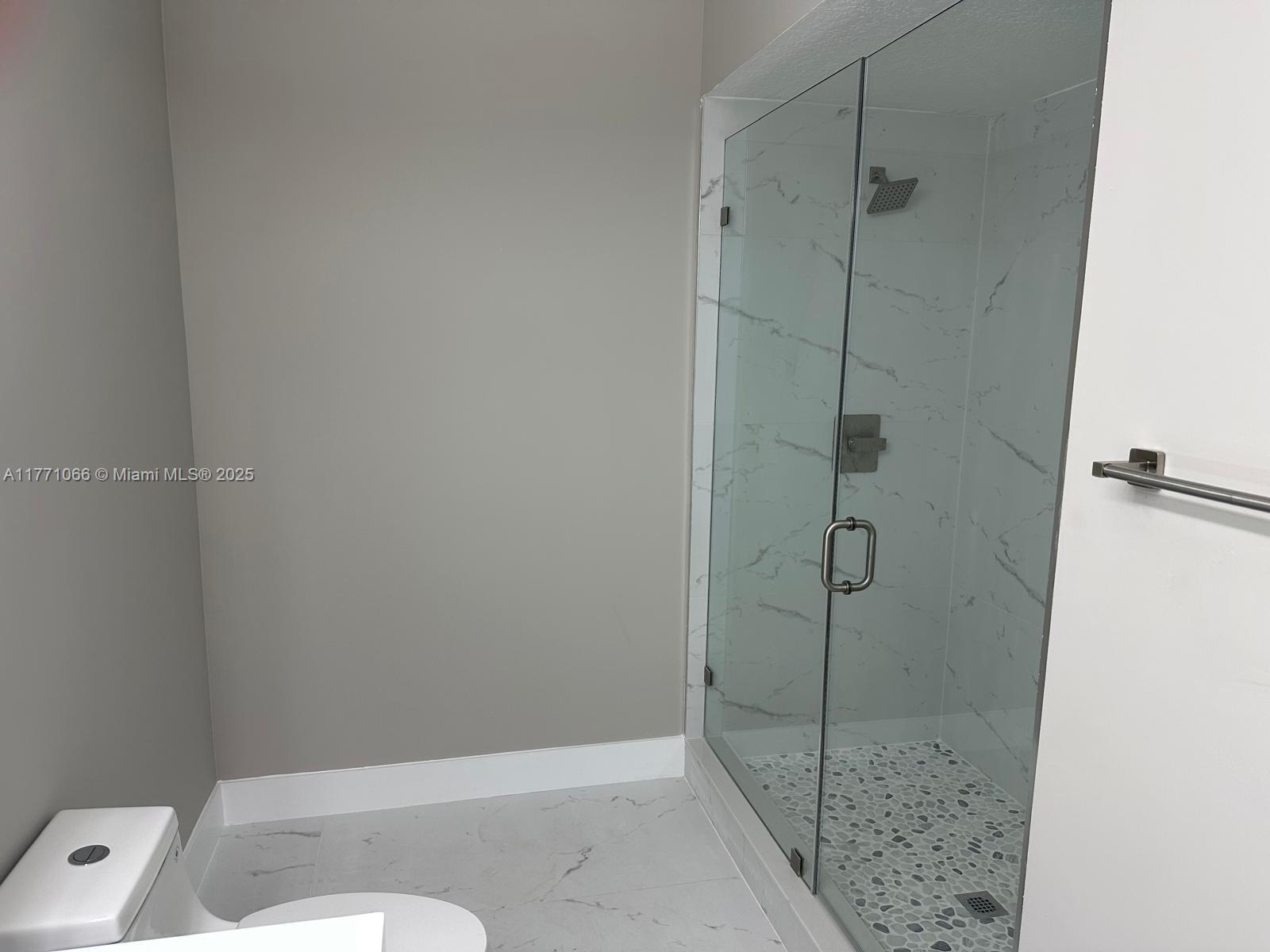 DORAL CHASE - Residential Lease