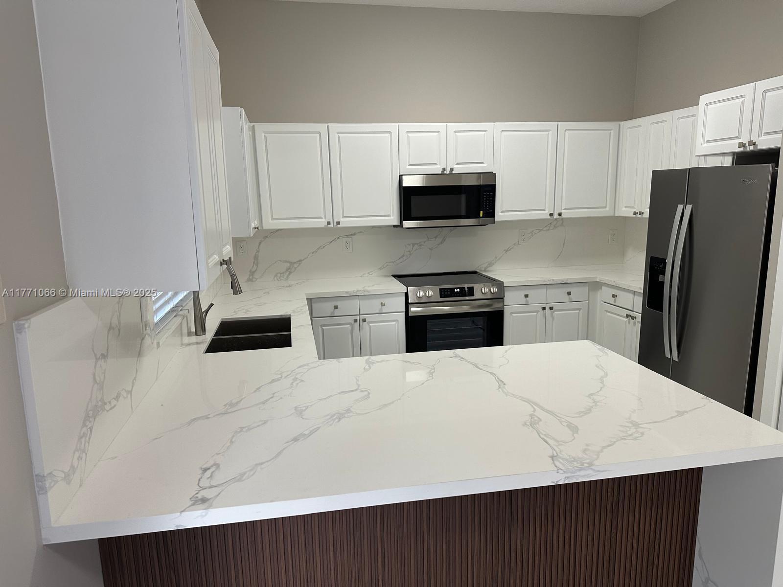 DORAL CHASE - Residential Lease