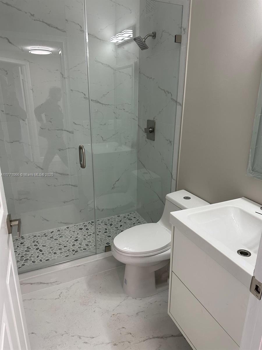 DORAL CHASE - Residential Lease