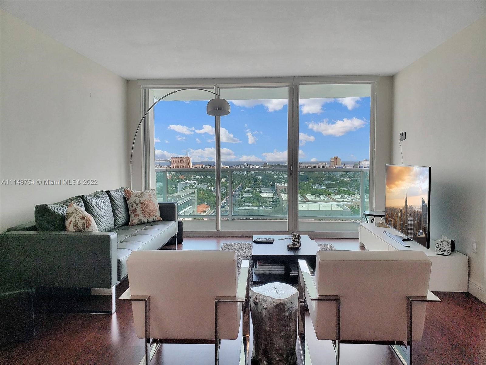 THE FLORIDIAN CONDO - Residential Lease