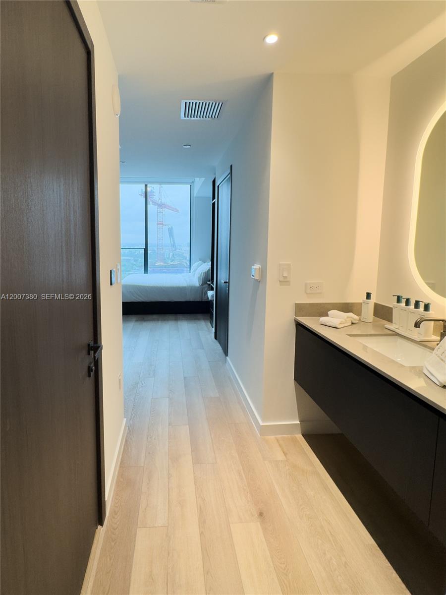 E11EVEN - Residential