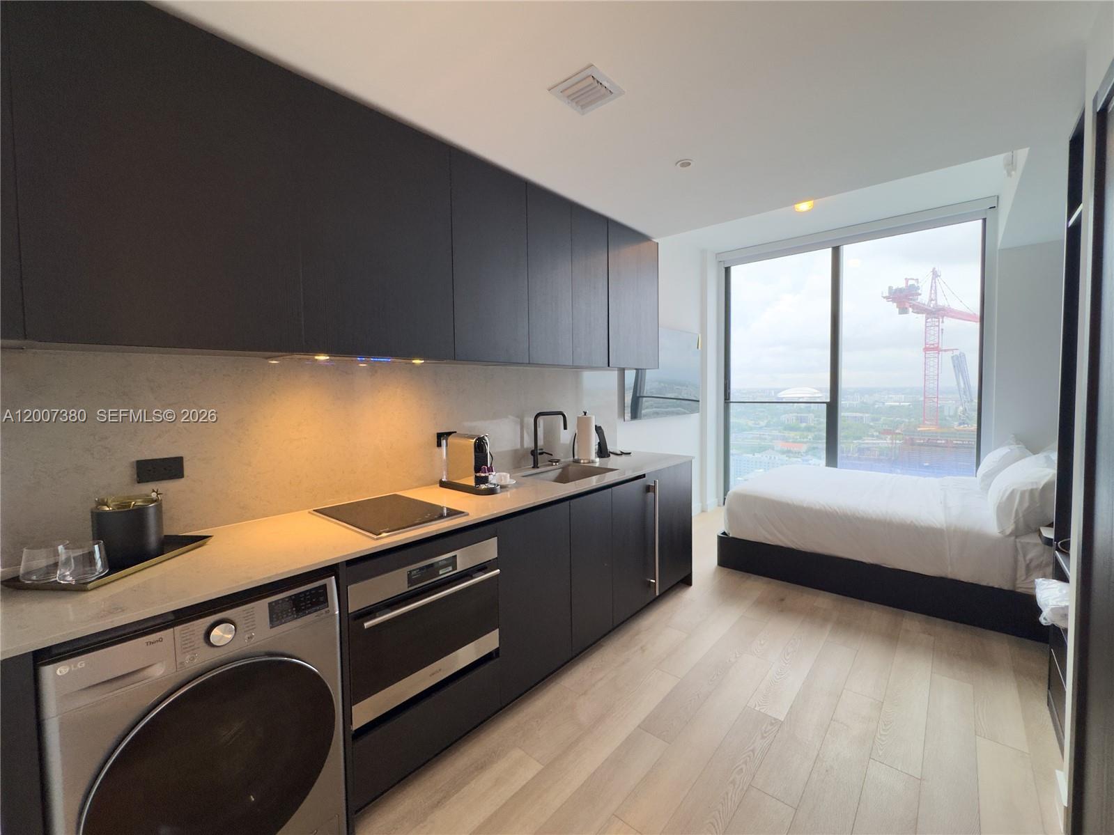 E11EVEN - Residential