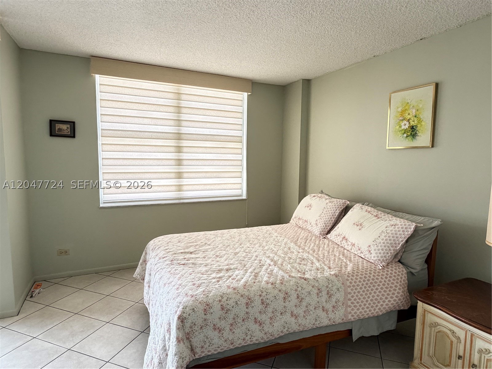 WINSTON TOWERS 500 CONDO - Residential
