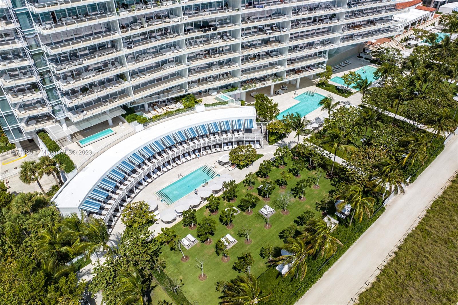 SURF CLUB CONDO - Residential