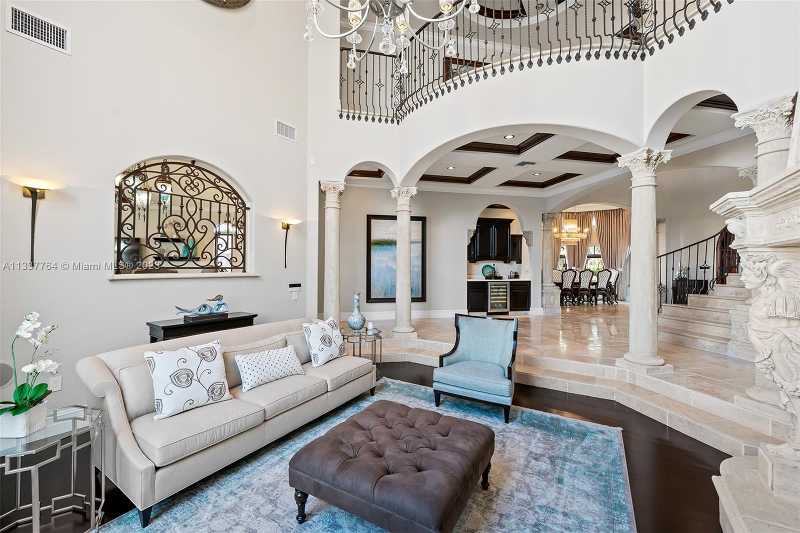HOLLYWOOD LAKES SECTION - Residential