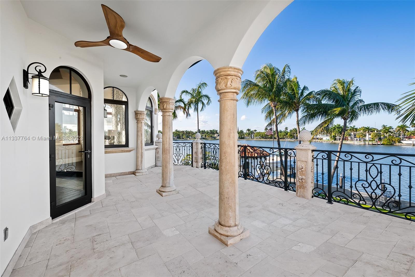 HOLLYWOOD LAKES SECTION - Residential