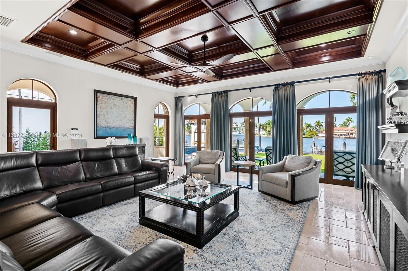 HOLLYWOOD LAKES SECTION - Residential