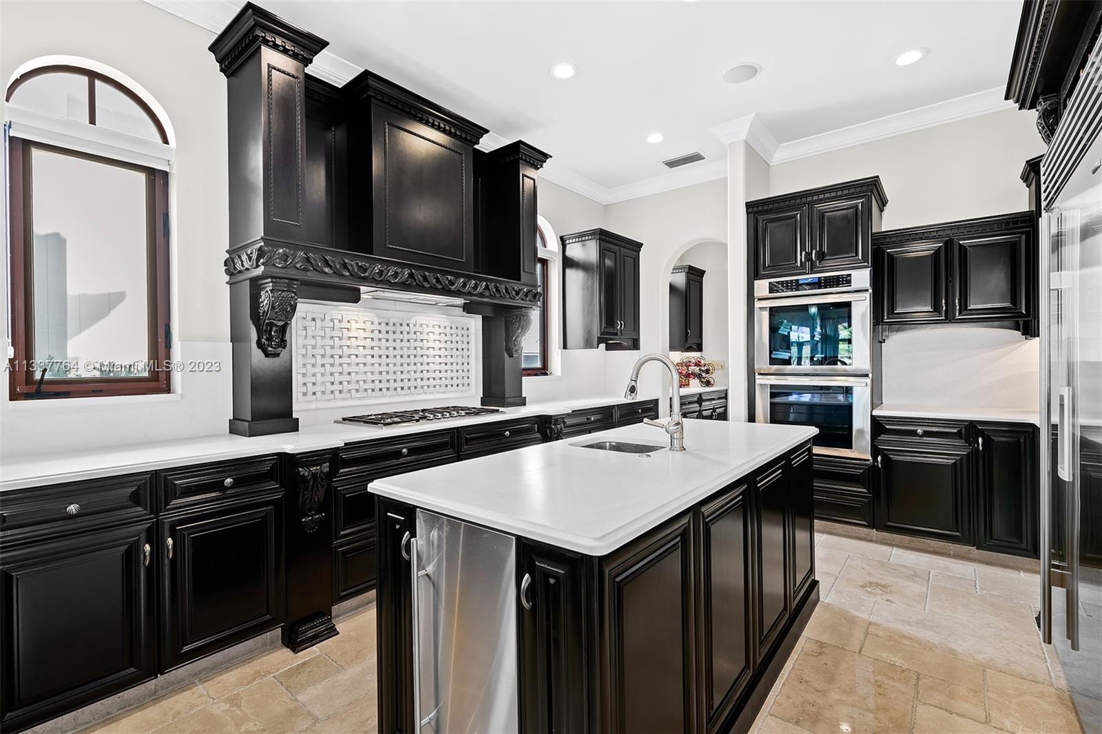 HOLLYWOOD LAKES SECTION - Residential