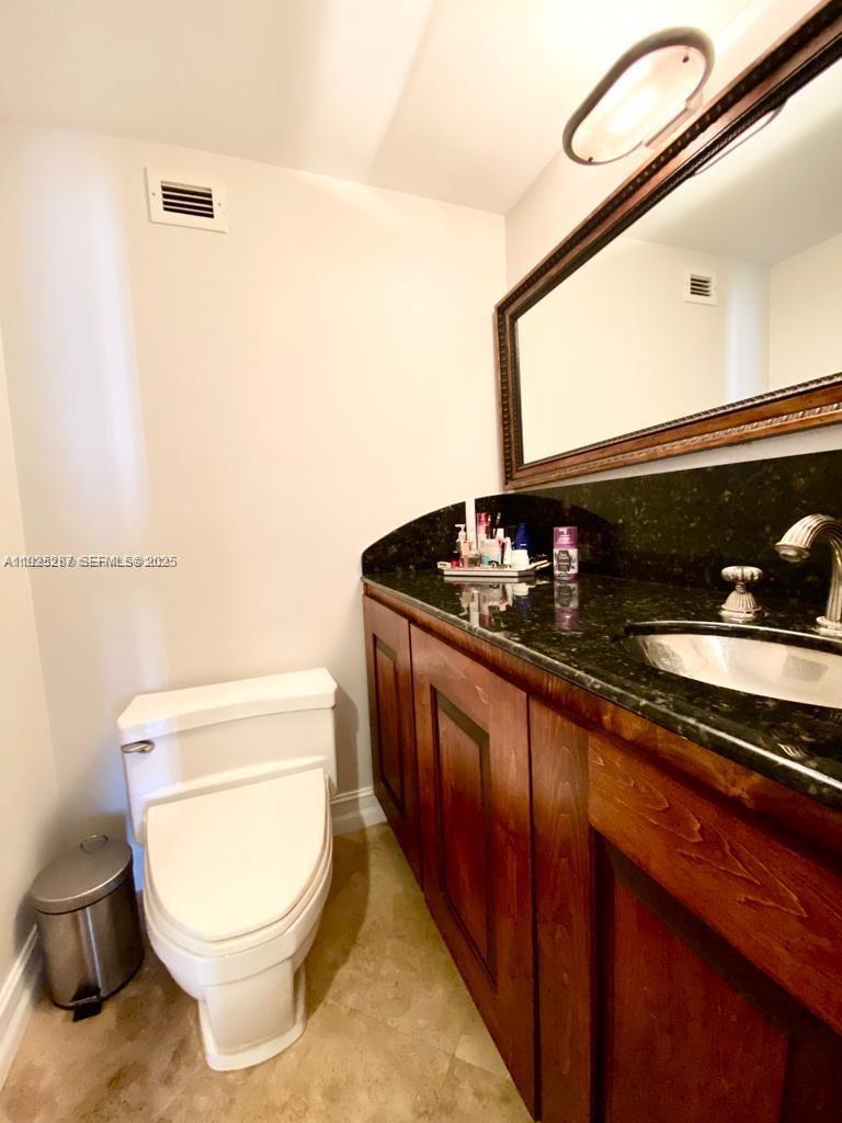 THE DECOPLAGE CONDO - Residential