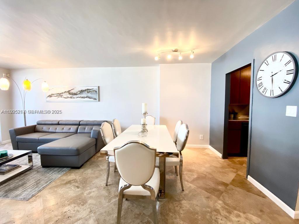 THE DECOPLAGE CONDO - Residential