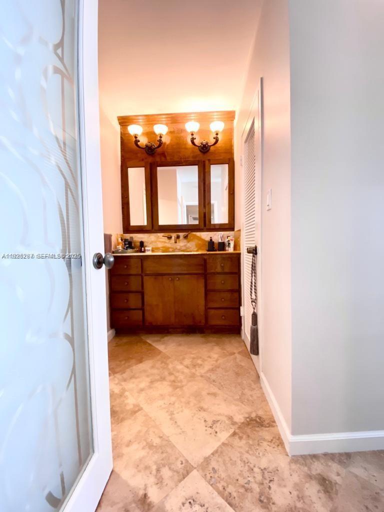 THE DECOPLAGE CONDO - Residential