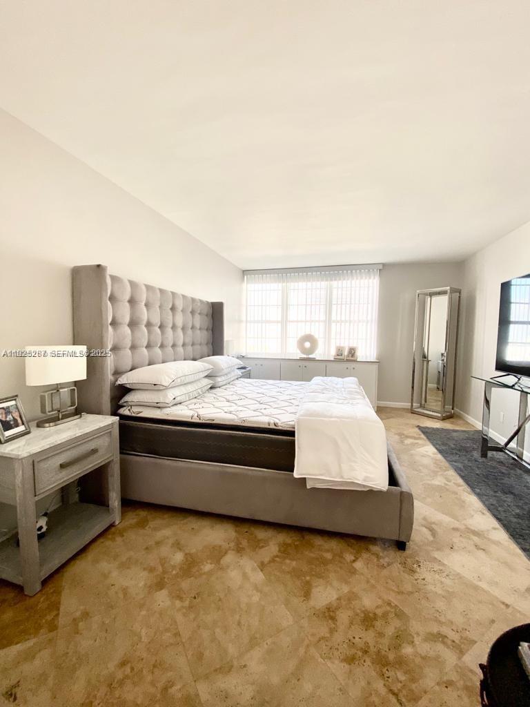 THE DECOPLAGE CONDO - Residential