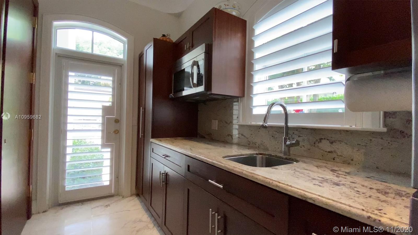 HELMS COUNTRY ESTATES RE- - Residential