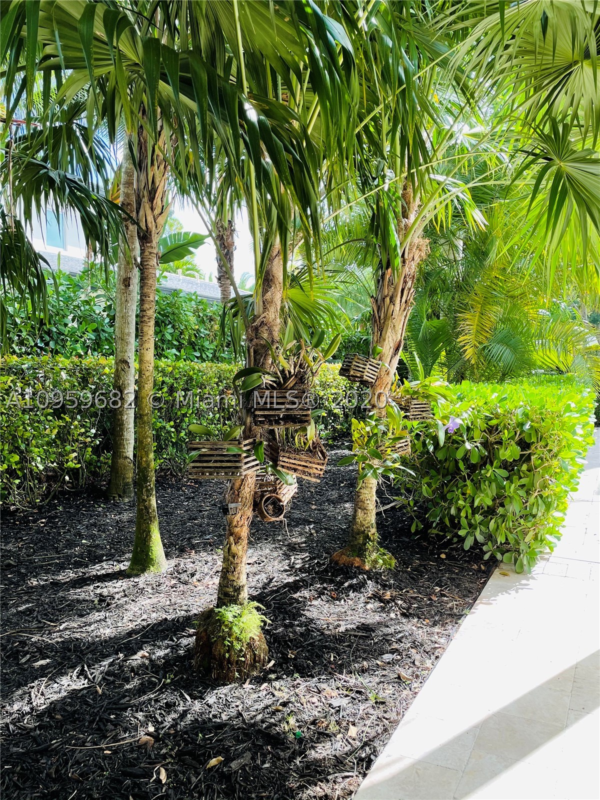 HELMS COUNTRY ESTATES RE- - Residential