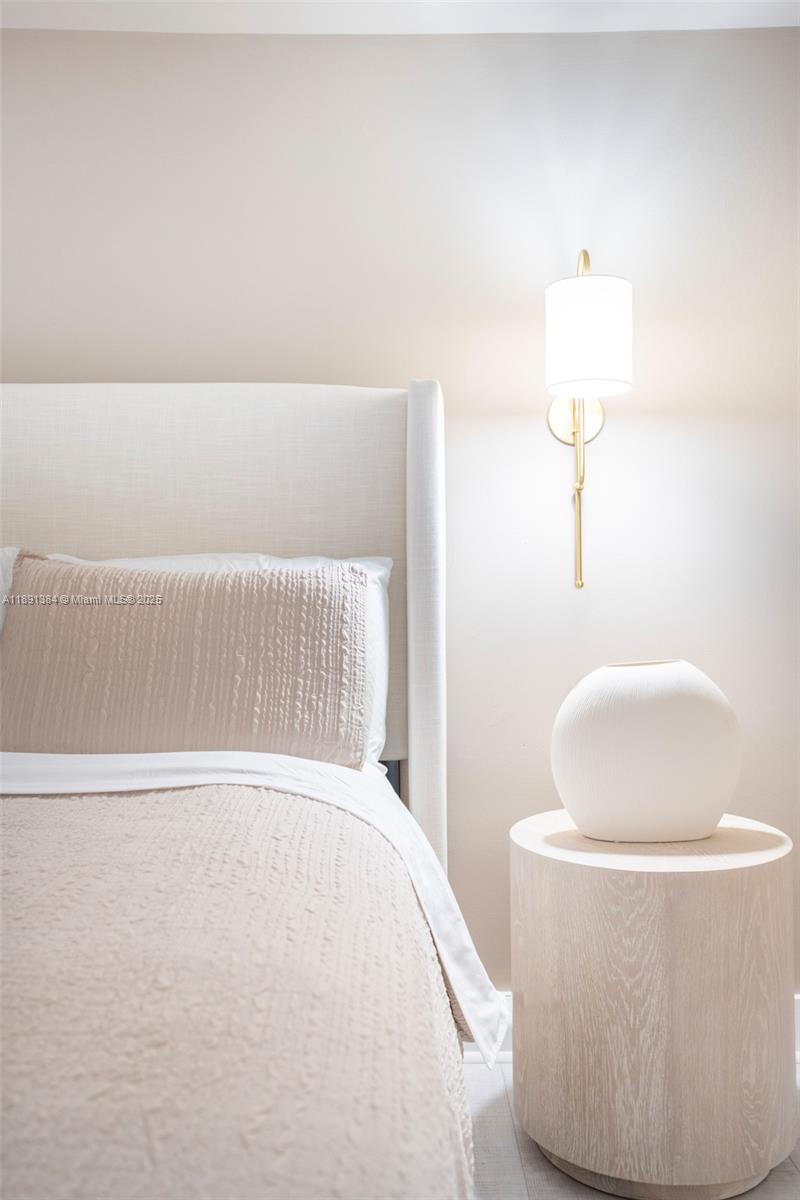 RONEY PALACE CONDO - Residential
