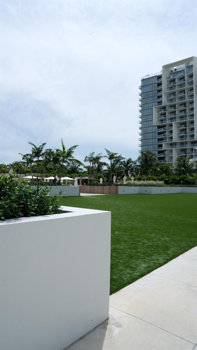 RONEY PALACE CONDO - Residential