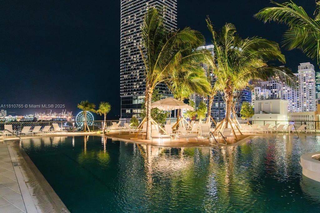 Don't miss out on this incredible chance to own a fully furnished 2 bed 2 bath luxury unit in the newly opened Natiivo Condo in Downtown Miami. This building boasts unparalleled amenities such as a spa, fitness center, and a breathtaking outdoor pool with views of Biscayne Bay. No rental restrictions, great opportunity for investors!