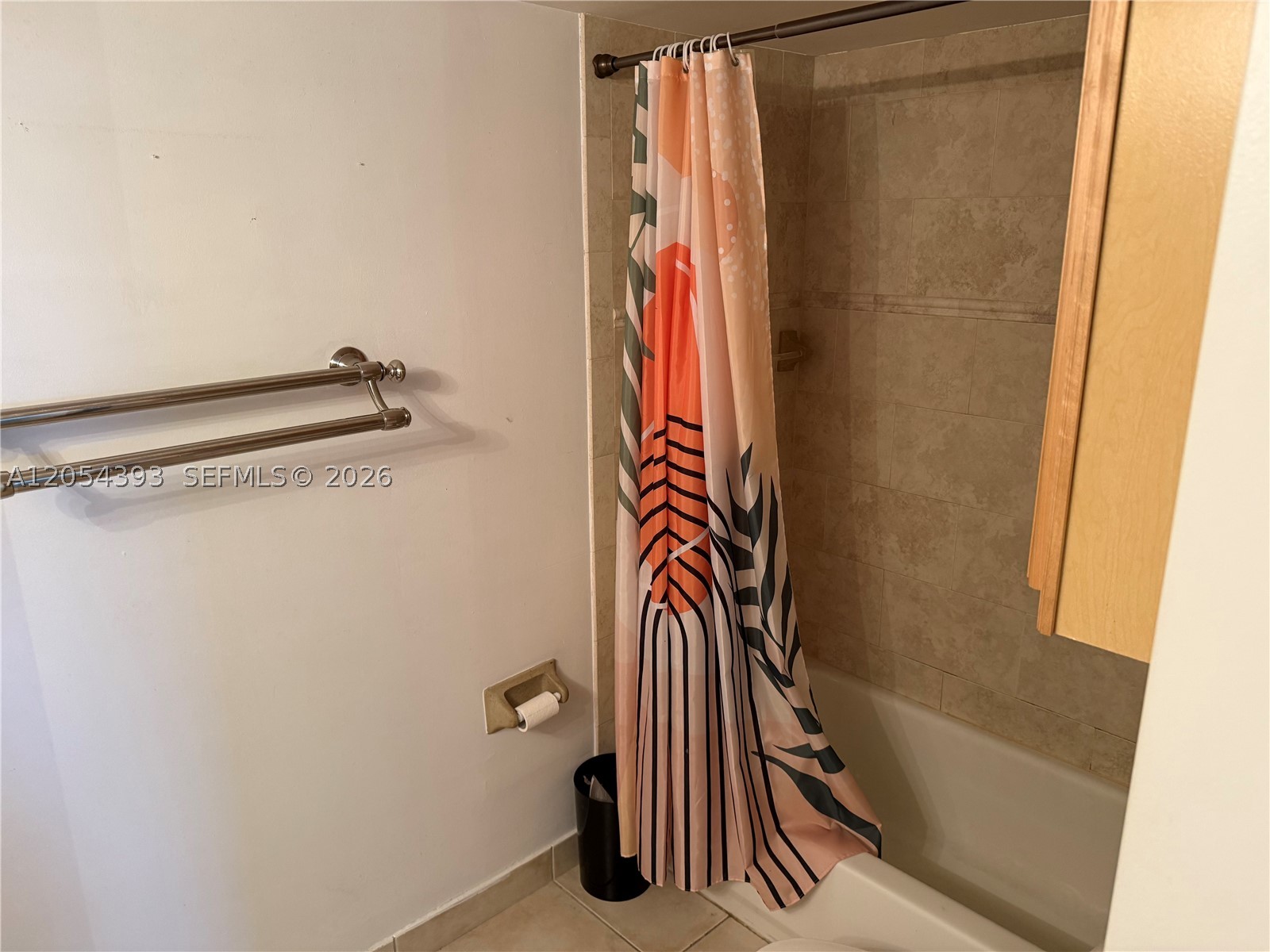 SHERIDAN EAST CONDO BLDG - Residential Lease
