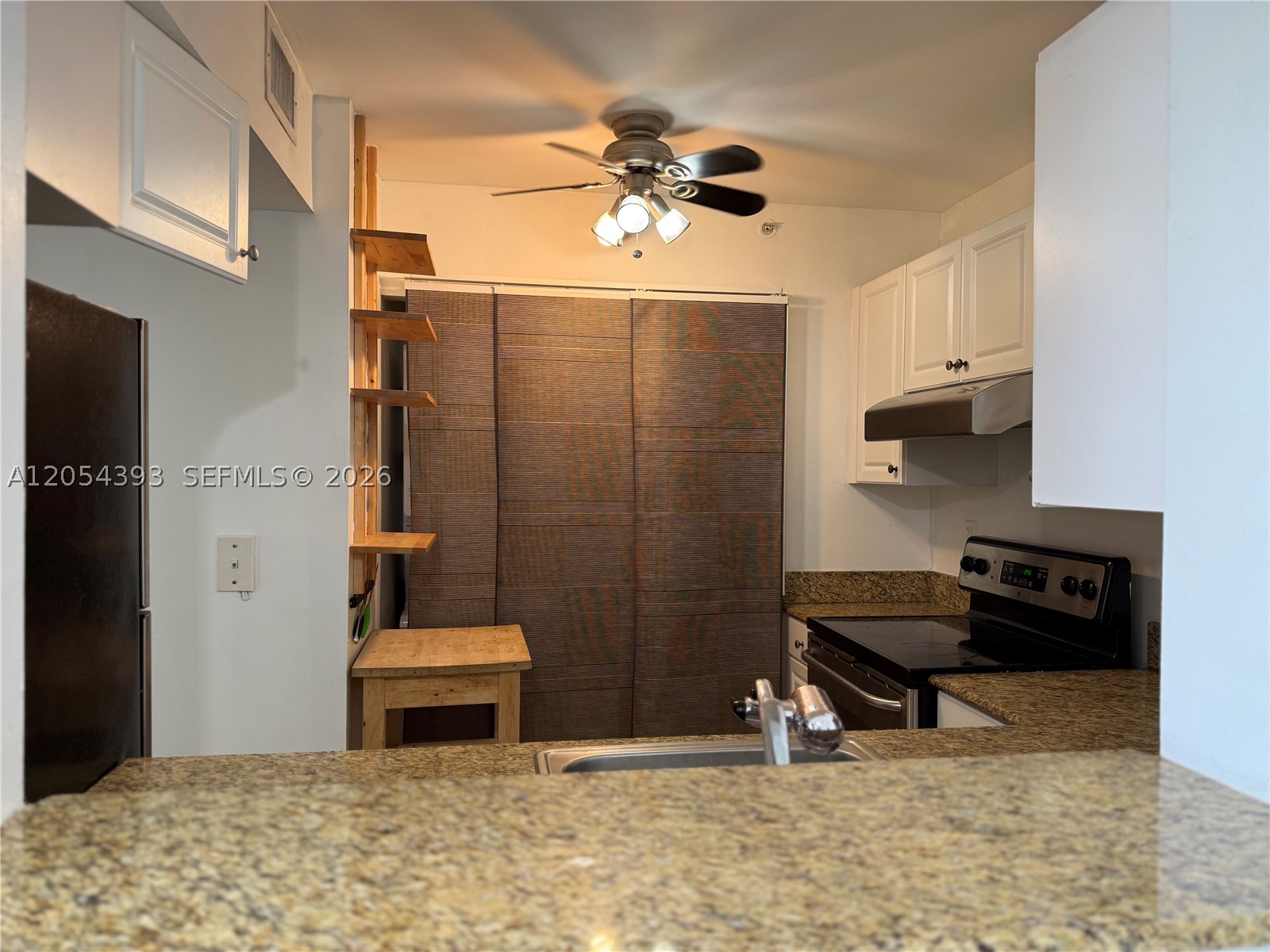 SHERIDAN EAST CONDO BLDG - Residential Lease