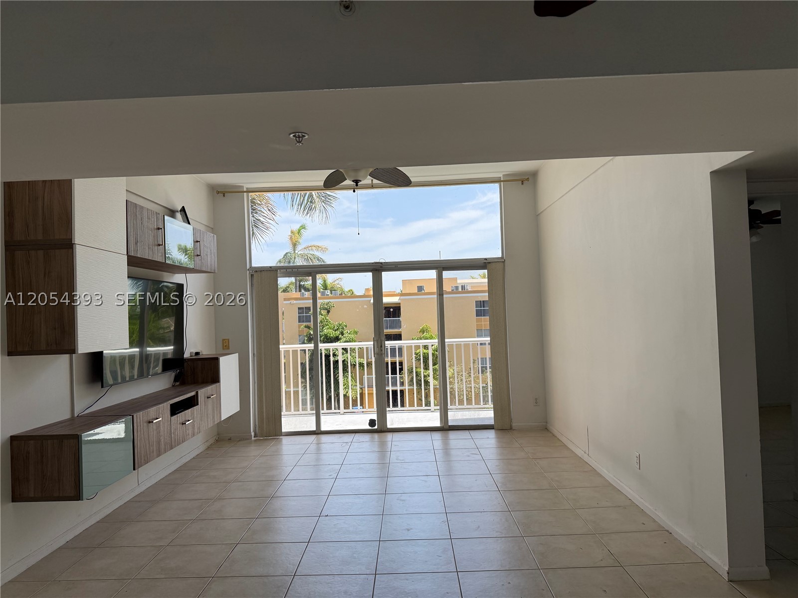 SHERIDAN EAST CONDO BLDG - Residential Lease