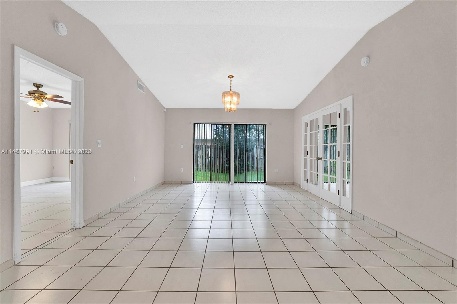 EDGEWATER PARK - Residential