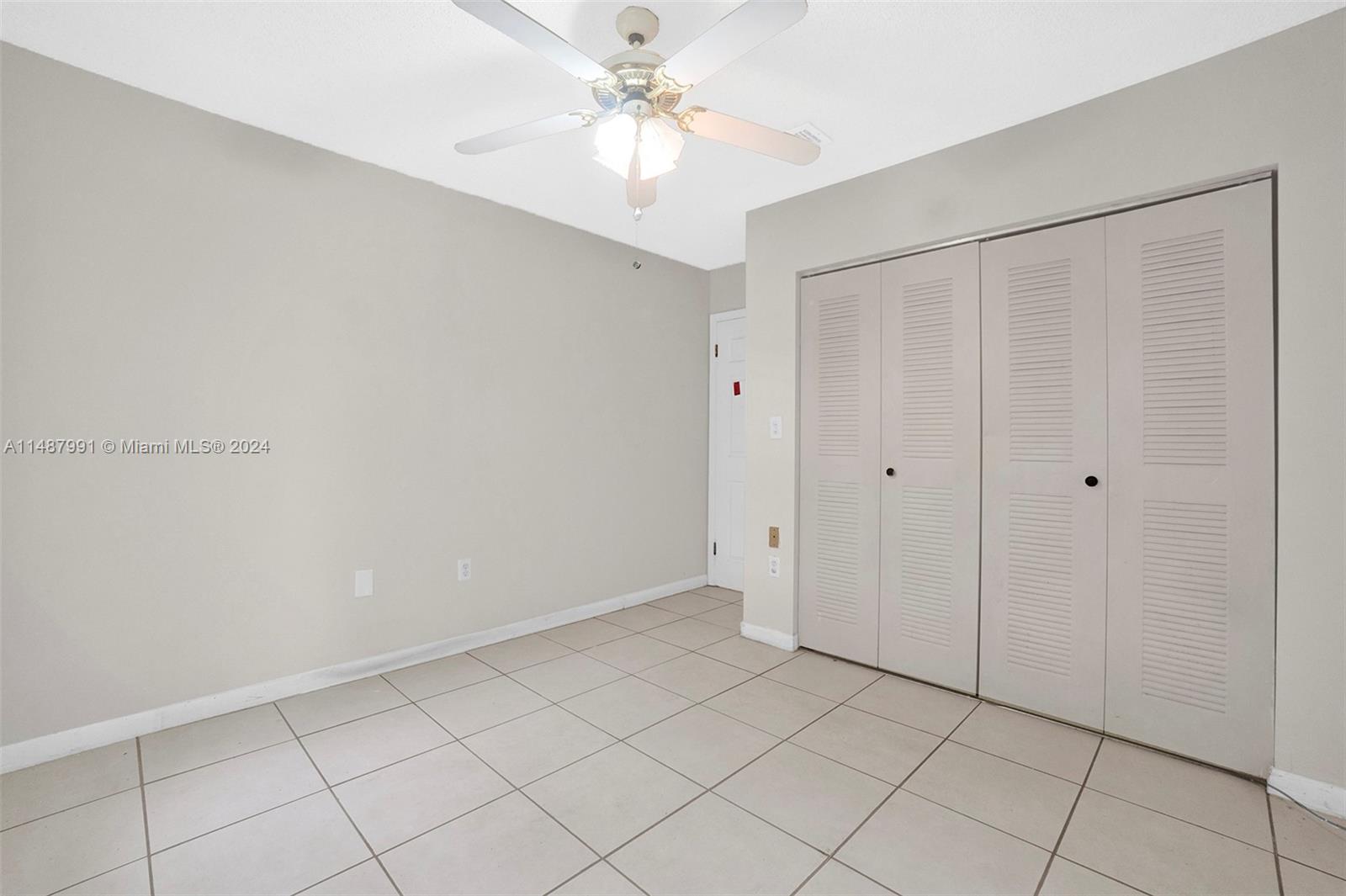 EDGEWATER PARK - Residential