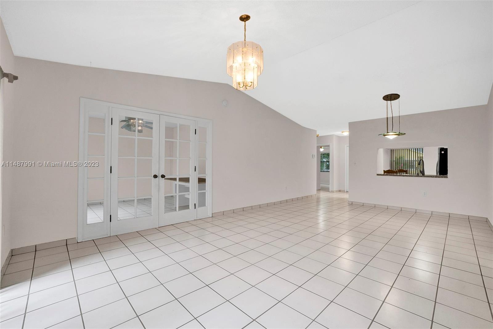 EDGEWATER PARK - Residential