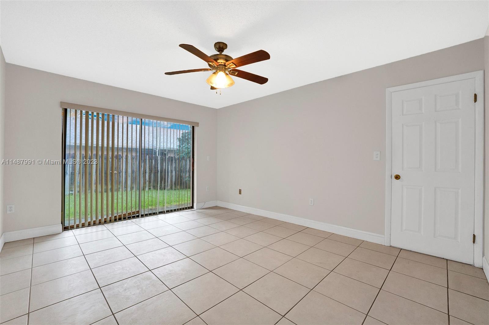 EDGEWATER PARK - Residential