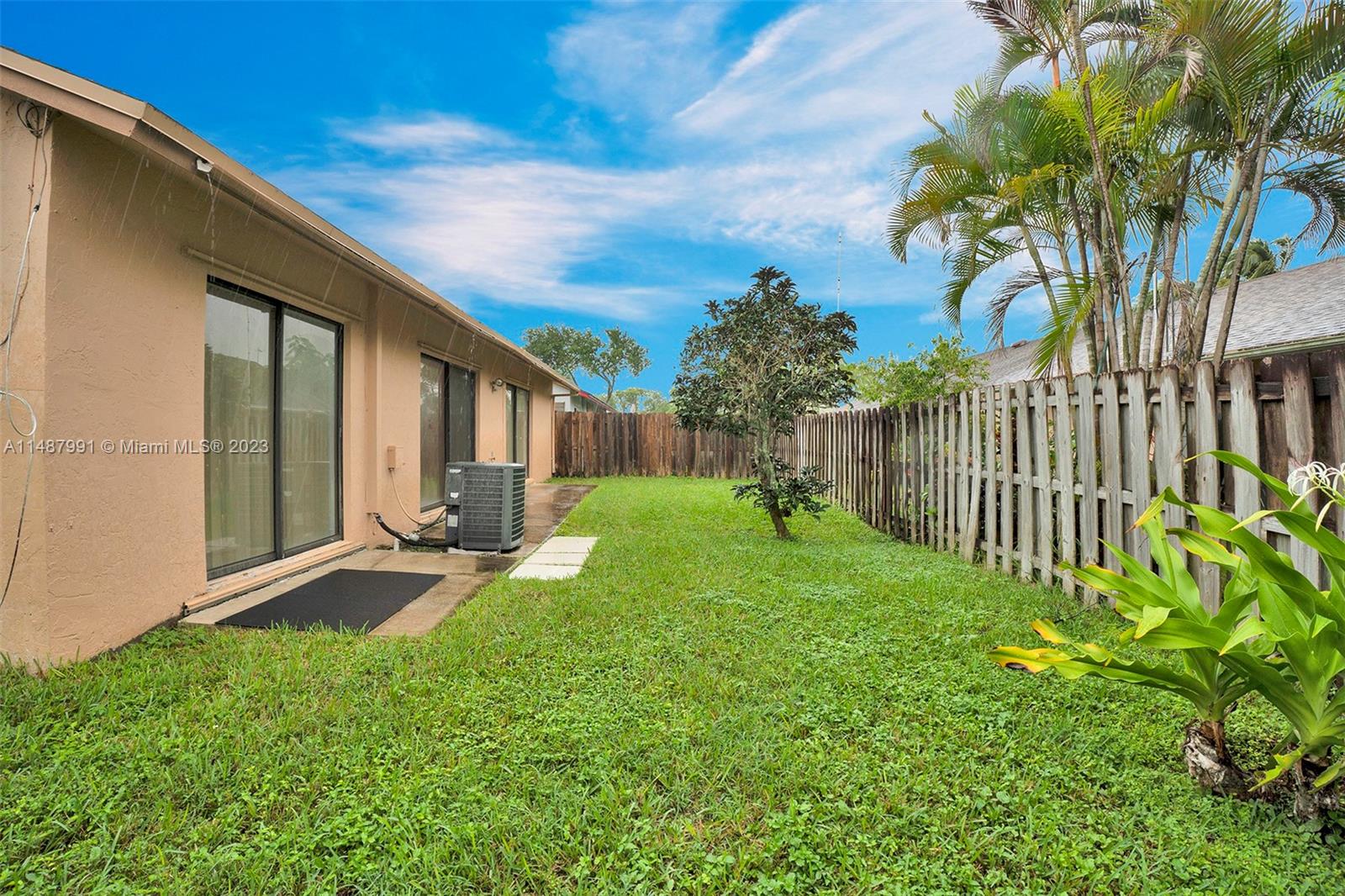 EDGEWATER PARK - Residential